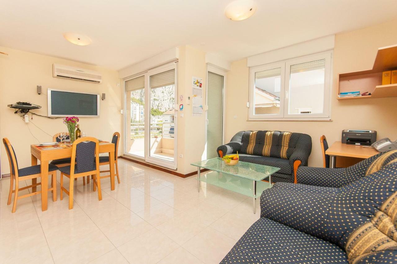Modern New Flat Next To River Cetina Omiš Exterior foto